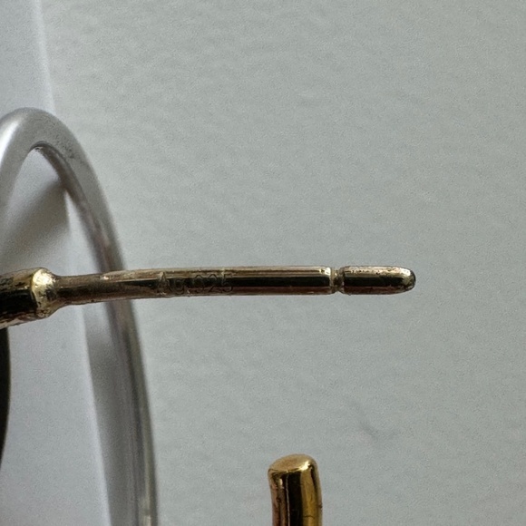 Charlotte Chesnais Saturn small earrings - Picture 4 of 4